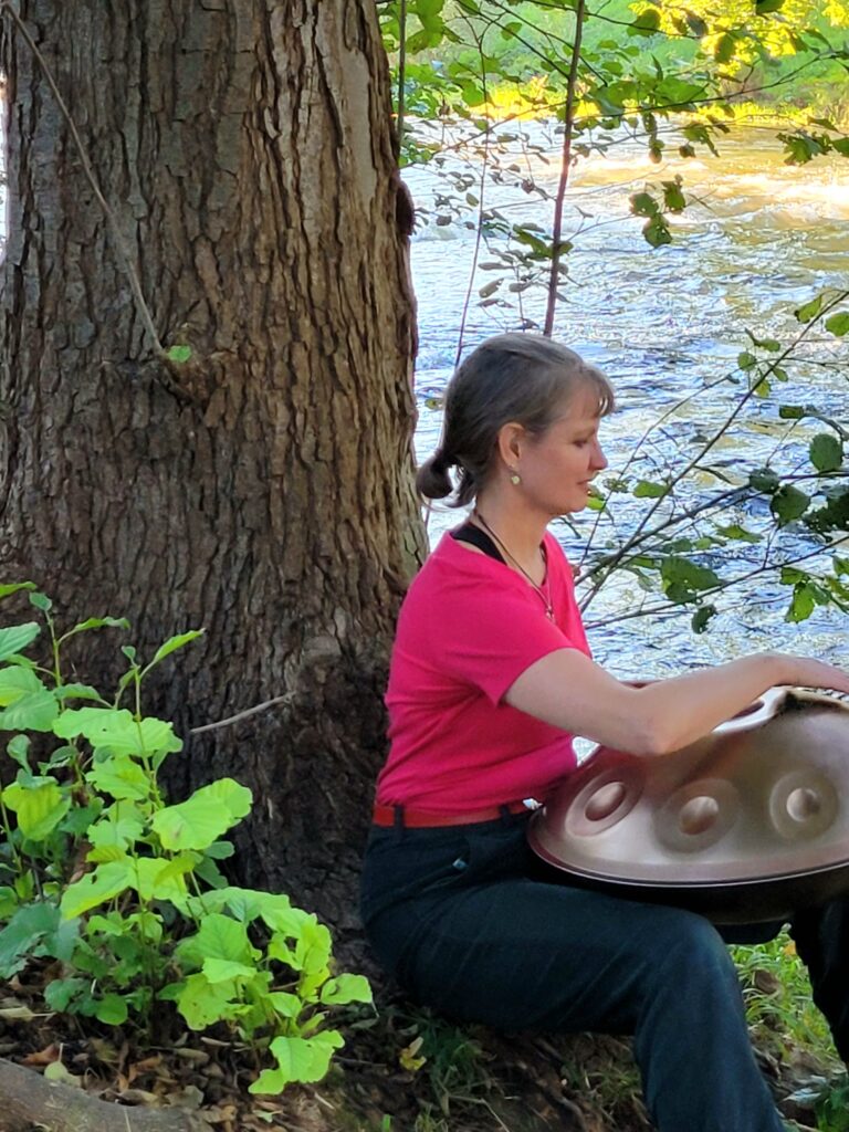 Amanda Barrett #amanda_handpanflute #flute #hang #handpan #steeldrum #meditation
